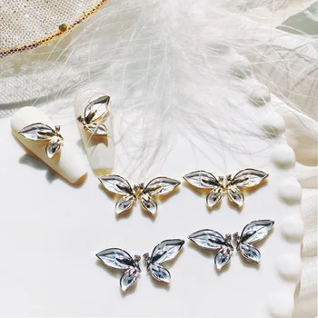 10 Adet Nail Art Kelebek Kanatları Tasarımcı Takılar Lüks Altın / Gümüş Alaşım 13x13mm Kanatları Şekilli Tırnak Sanat 3D Metal Aksesuarları